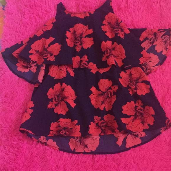 Floral Tops - Picture 3 of 4